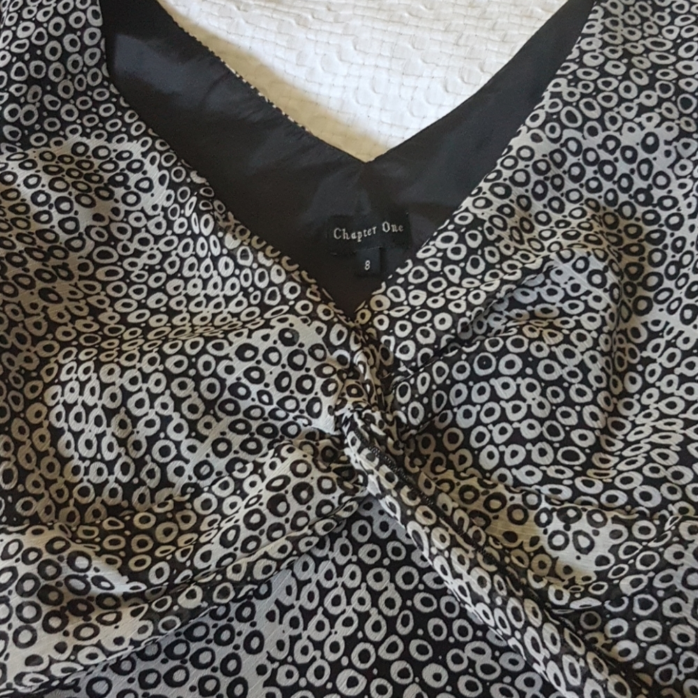 Chapter One sleeveless top - Picture 2 of 6